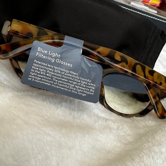 Tortoise Shell blue light filtering glasses - Picture 2 of 2